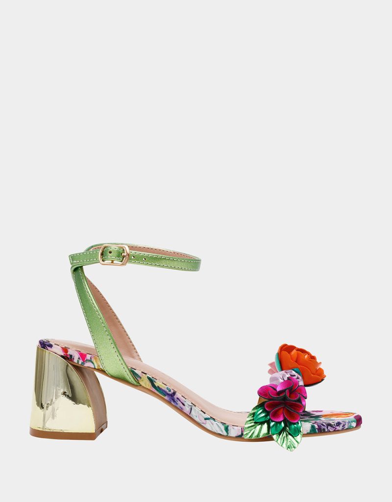 DARCEE PALE PINK FLORAL - SHOES - Betsey Johnson