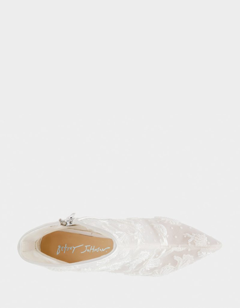 BETSEY JOHNSON SHOES SB MERRI IVORY TOP