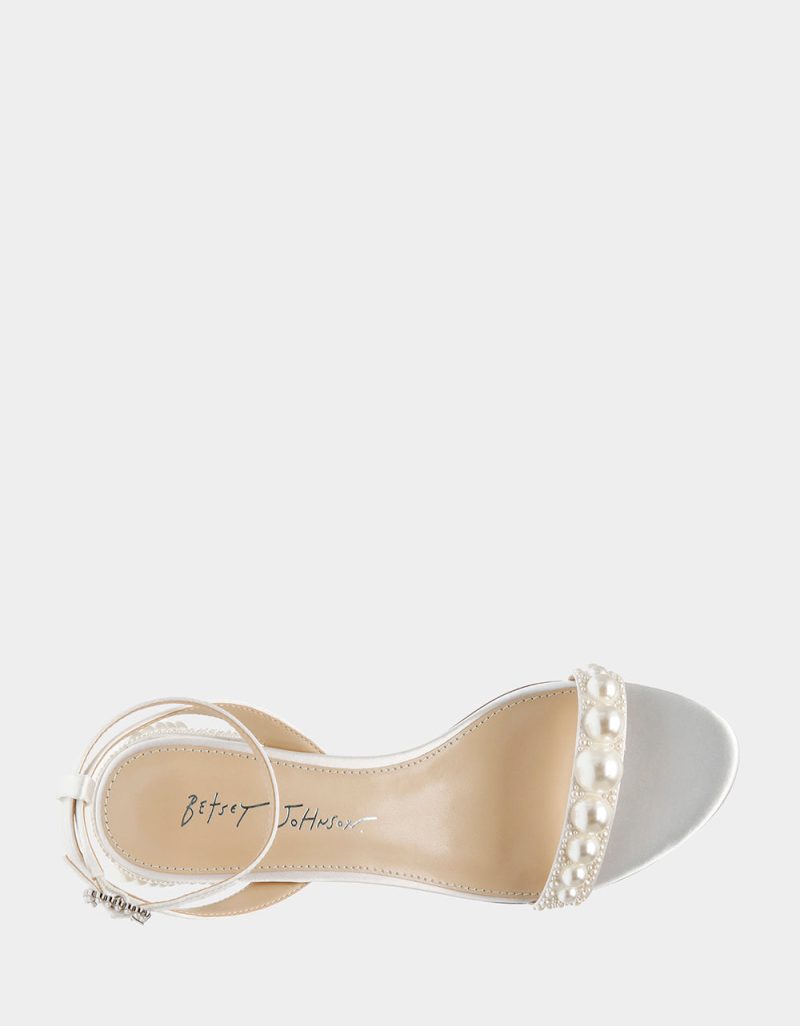 BETSEY JOHNSON SHOES SB TINA IVORY TOP